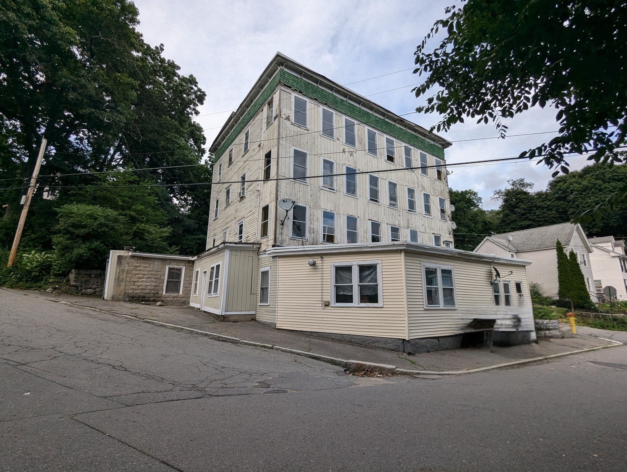 32 Mount Globe St, Fitchburg, MA 01420 - Image 3