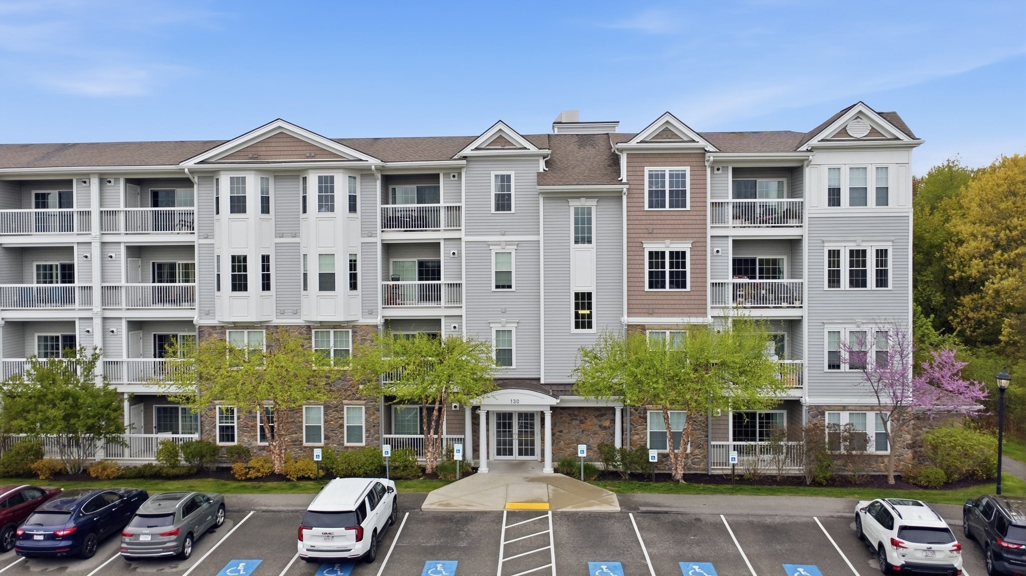 130 Trotter Rd Unit 1212, Weymouth, MA 02190