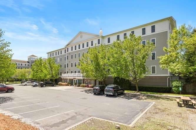 10 Crowninshield St Unit 106, Peabody, MA 01960
