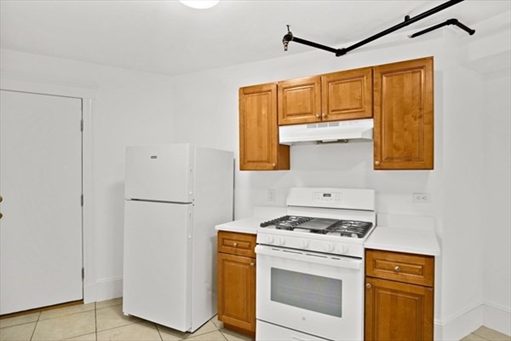 2 Walnut, Apt 2