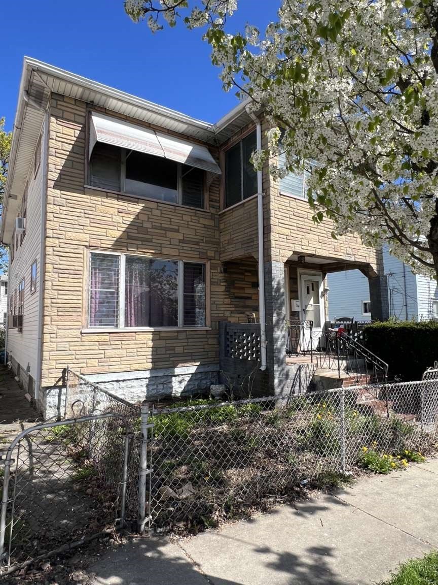 31 Luke, Everett, MA 02149