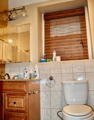 46 Park Valve Ave, Apt 1