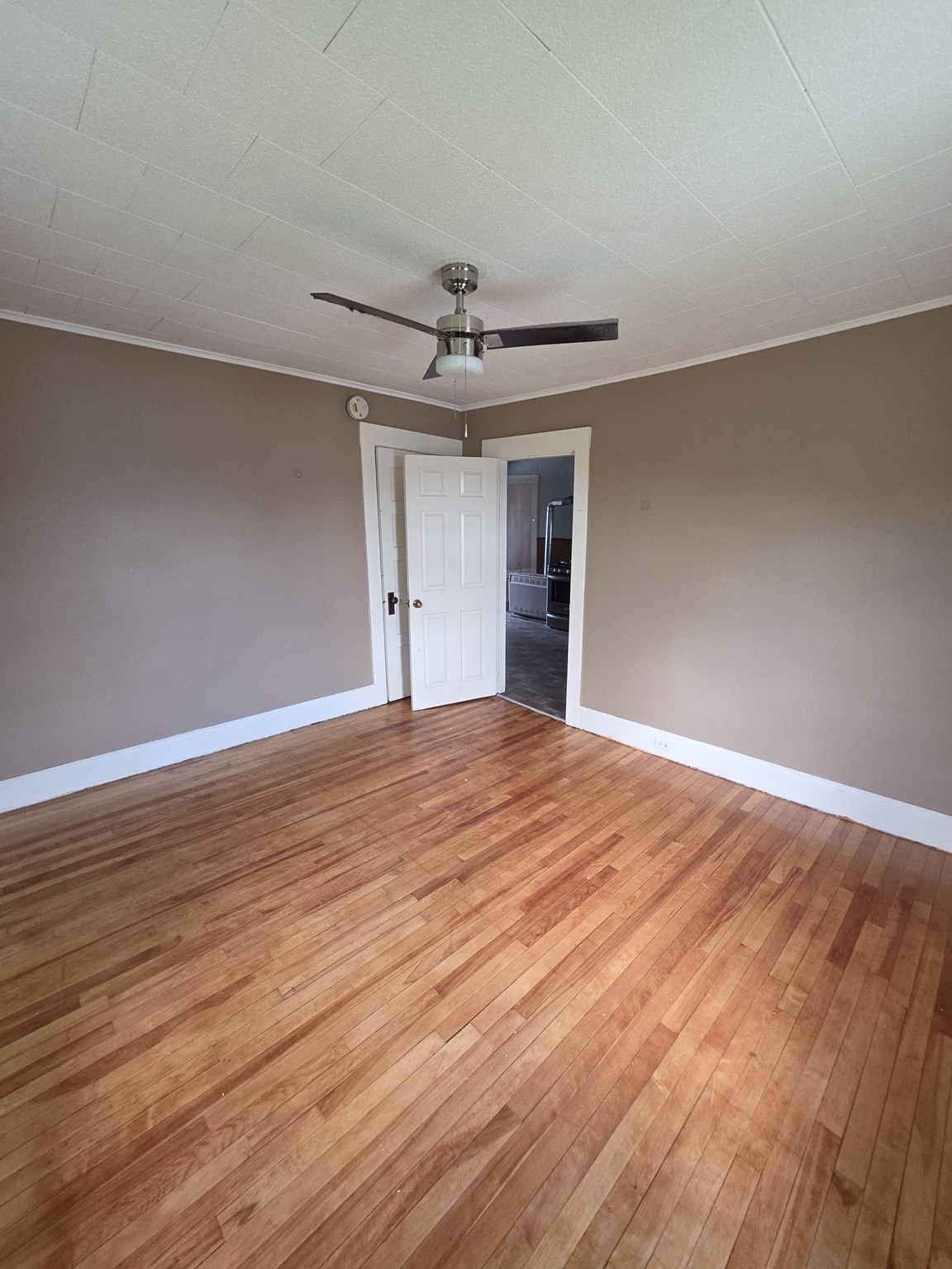 205 Woodland St, Fitchburg, MA 01420 - Image 2