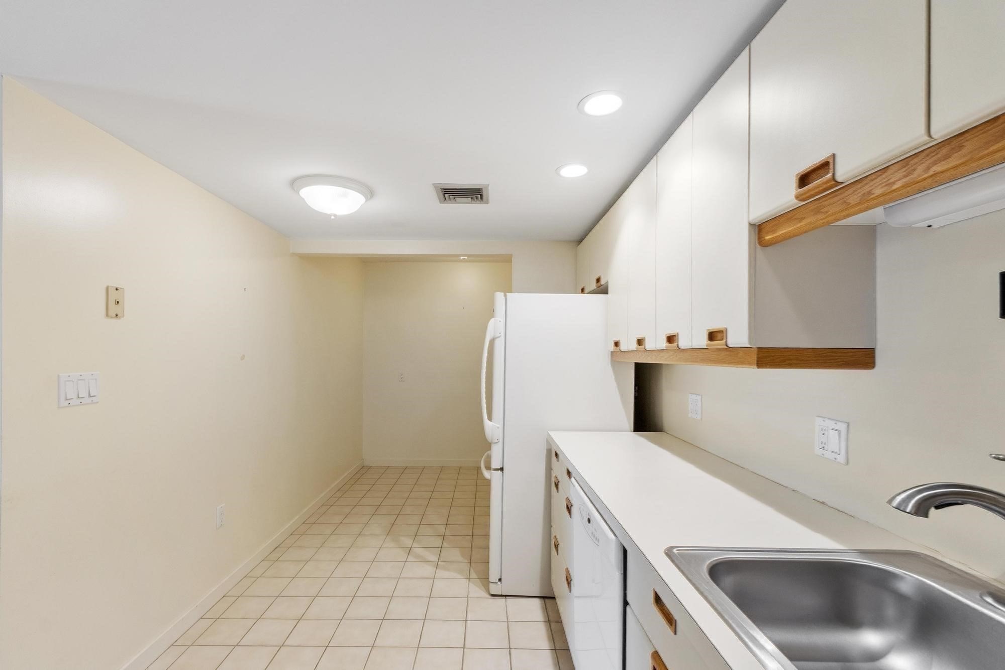 321 Place Ln Unit 321, Woburn, MA 01801 - Image 13