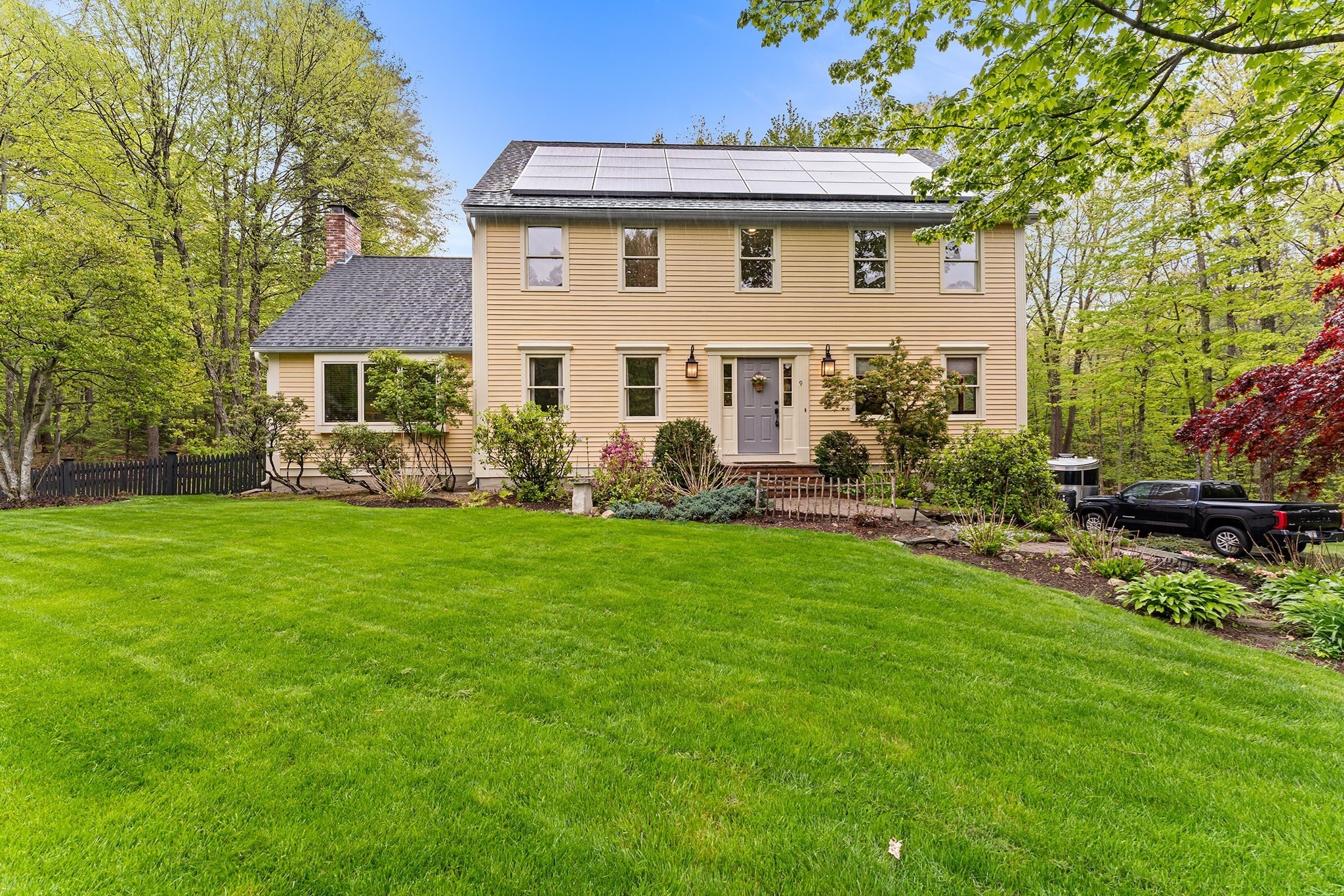 9 Celestial Way, Pepperell, MA 01463