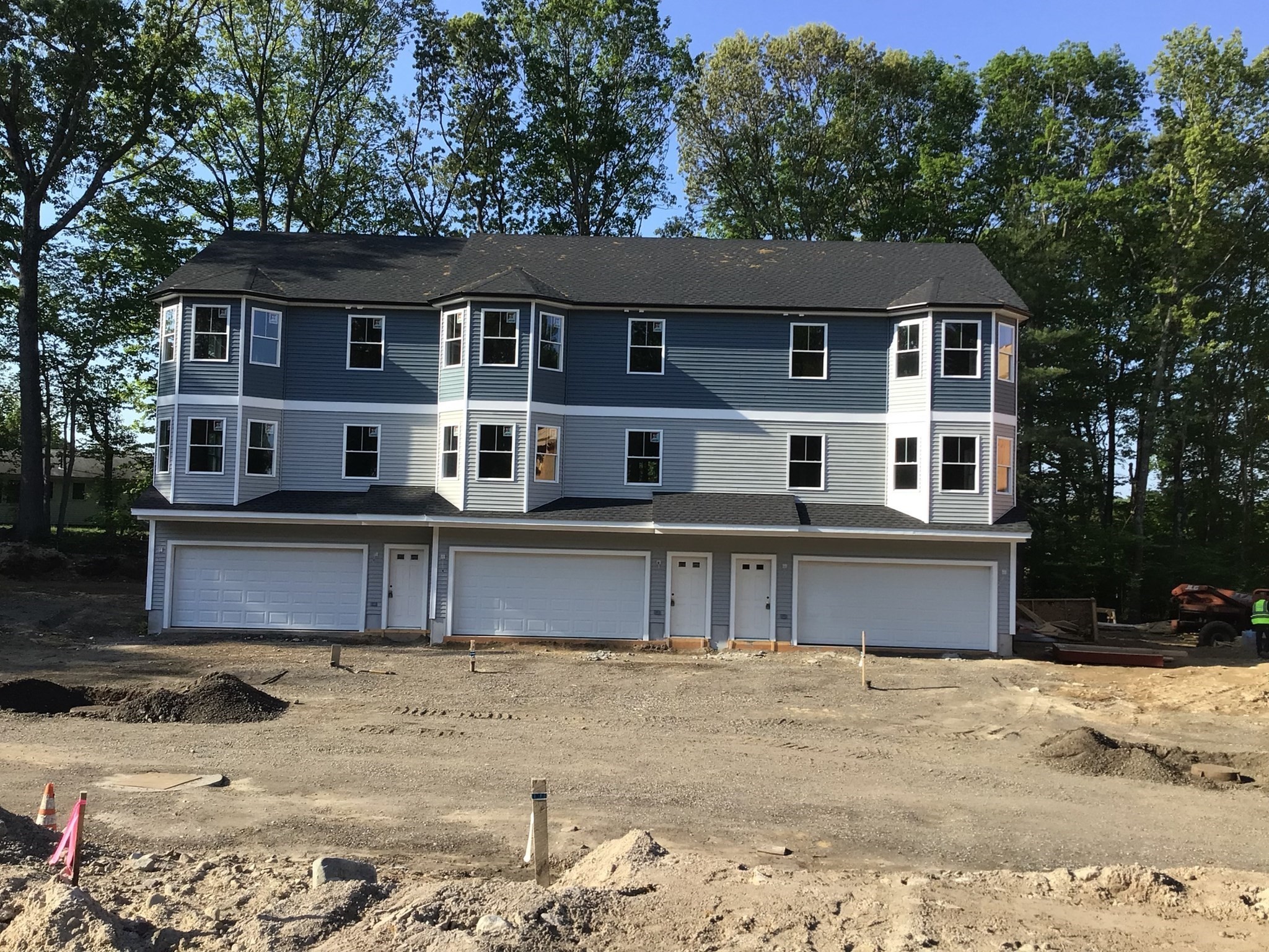 299 Quincy St, Building 2 Unit 1, Holbrook, MA 02343