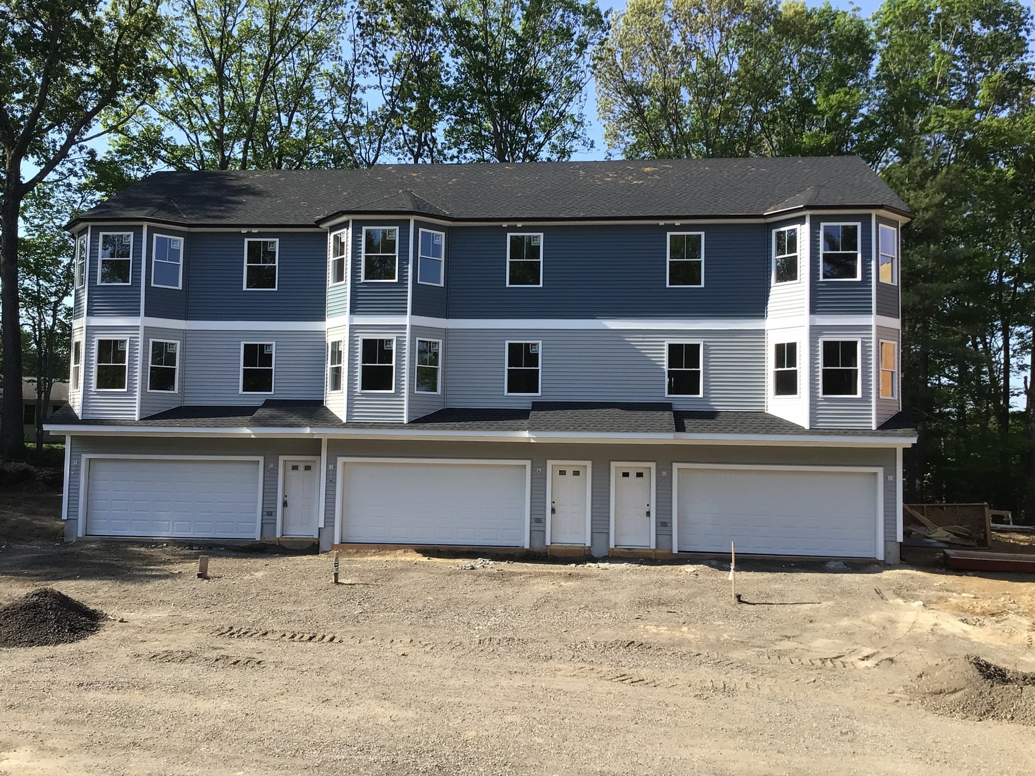 299 Quincy St, Building 2 Unit 2, Holbrook, MA 02343