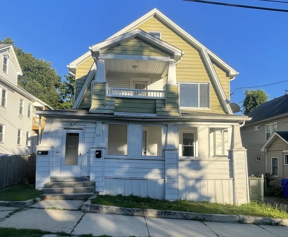 33 Algonquin Pl, Springfield, MA 01104