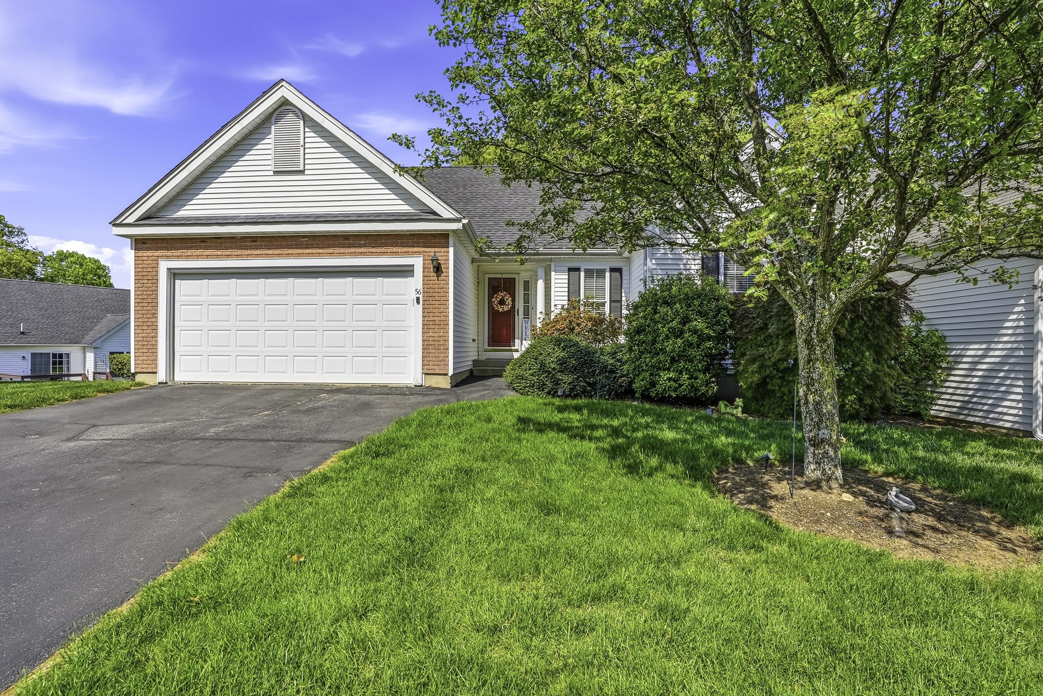 56 Nature View Drve Unit 56, Uxbridge, MA 01569
