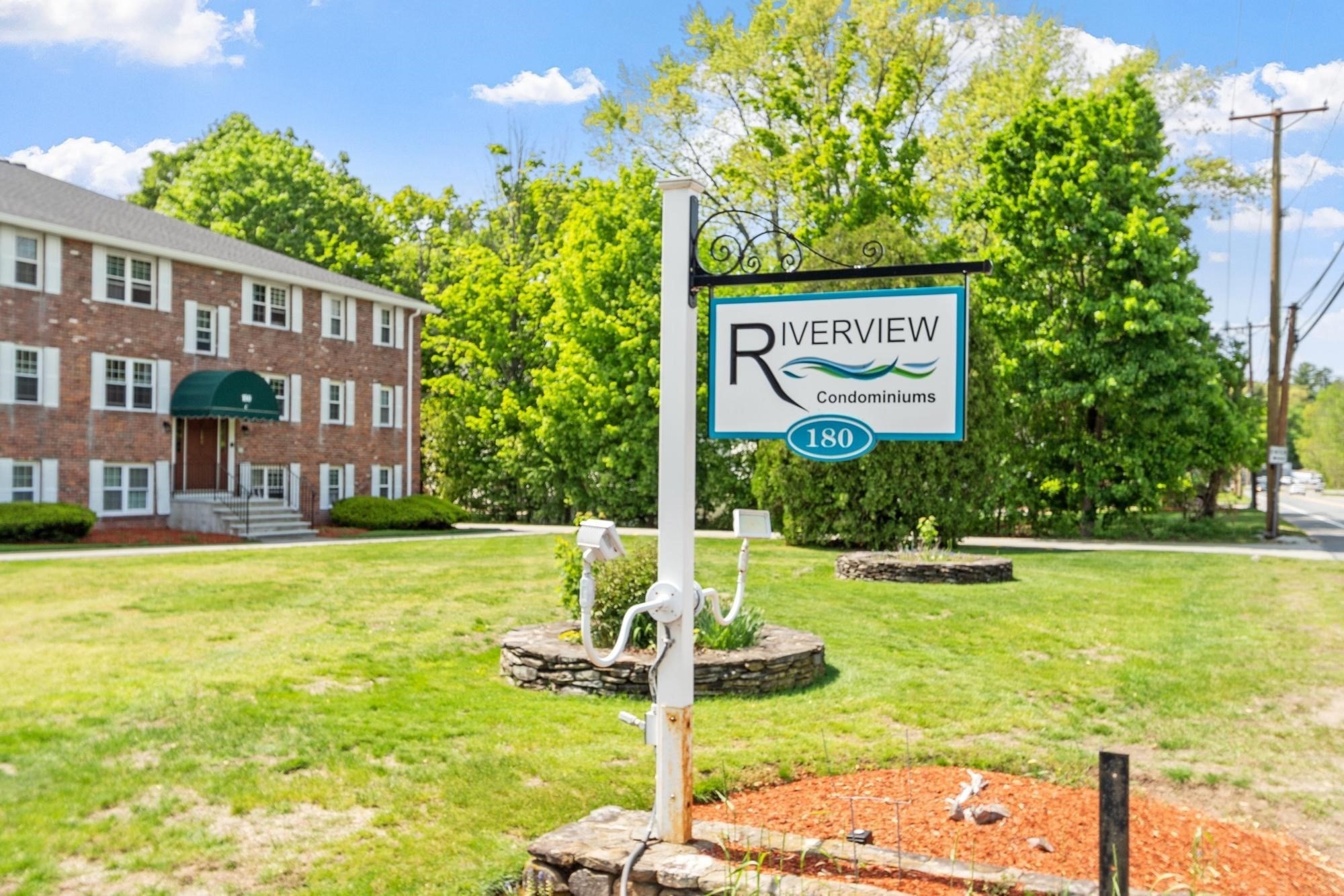 180 Tyngsboro Rd Unit 27A, Chelmsford, MA 01863