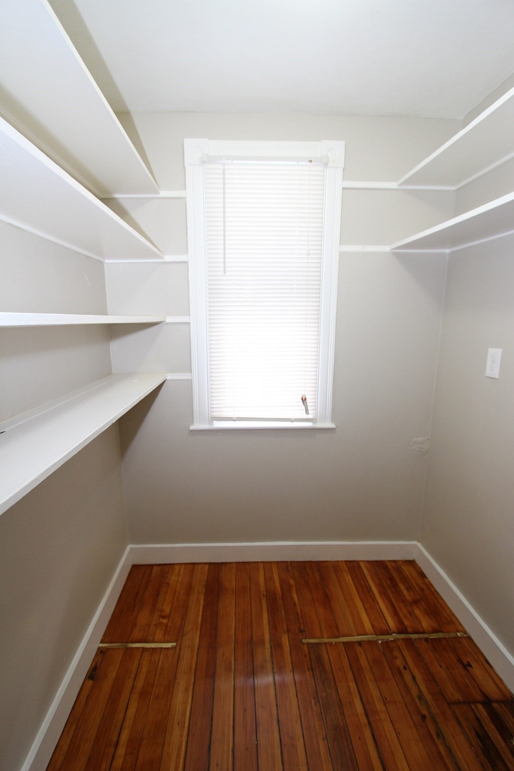 18 Howes Street, Dorchester, Boston, MA 02125 - Image 16