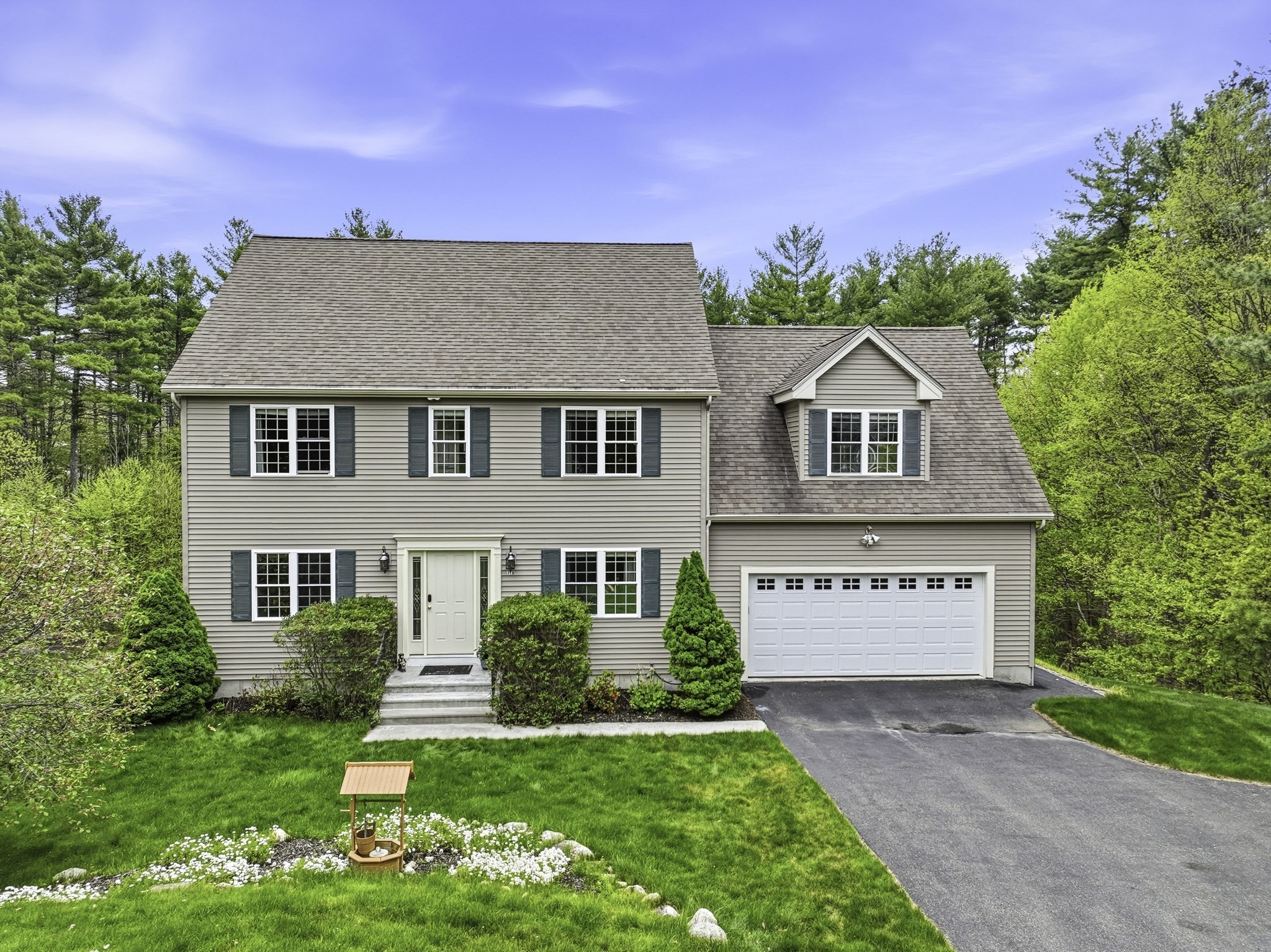 378 Moon Hill Rd, Northbridge, MA 01534