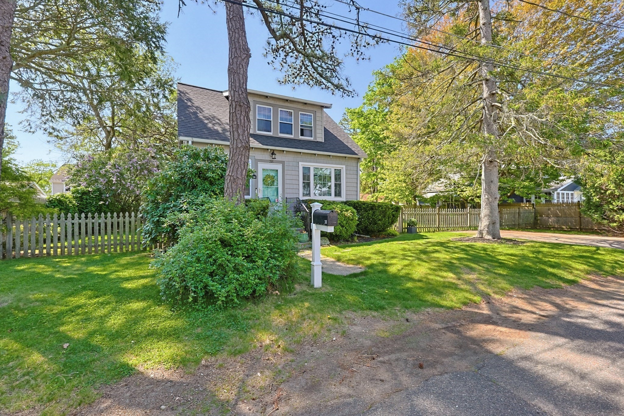 38 Sentinel St, Stoughton, MA 02072