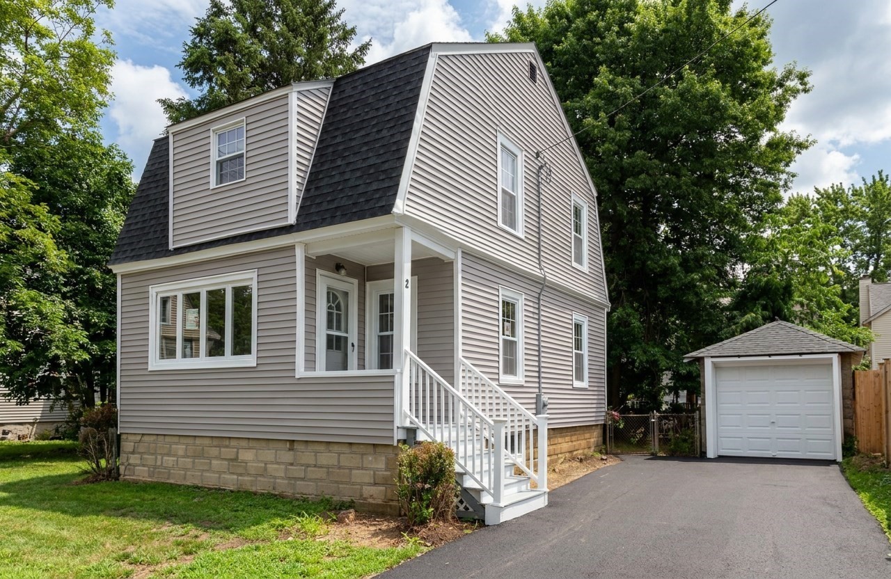 2 Cottage Pl, Haverhill, MA 01835