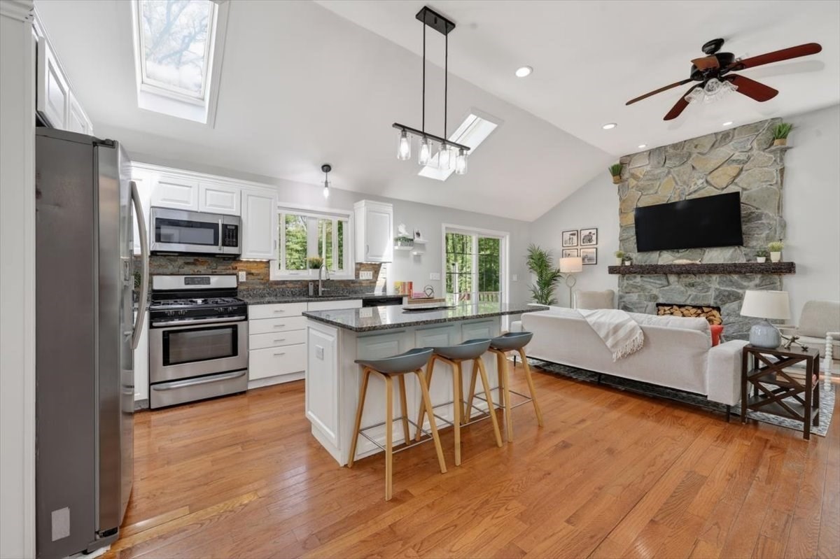 330 Spring Street, Rockland, MA 02370