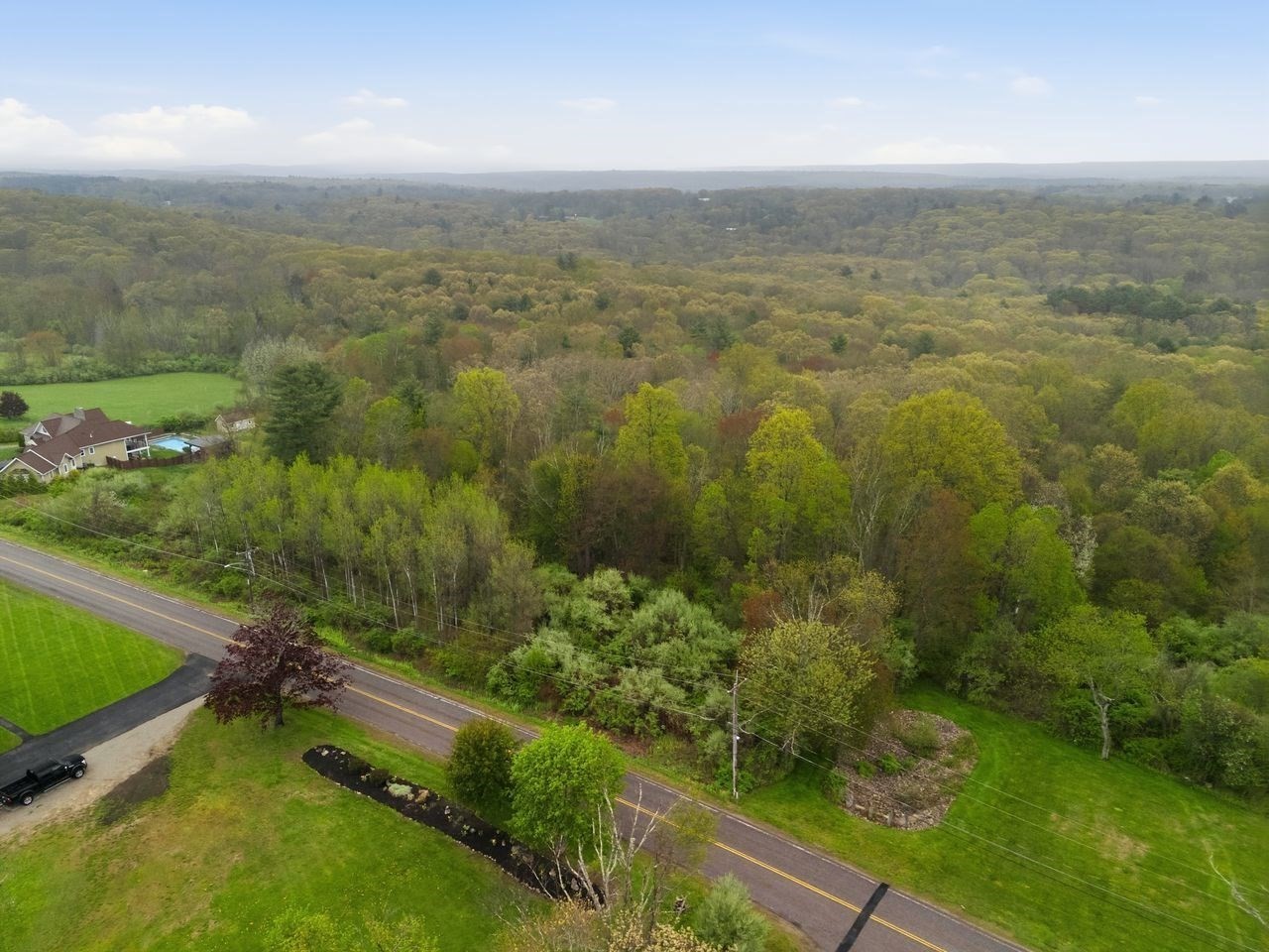 221 Dresser Hill Rd, Dudley, MA 01571