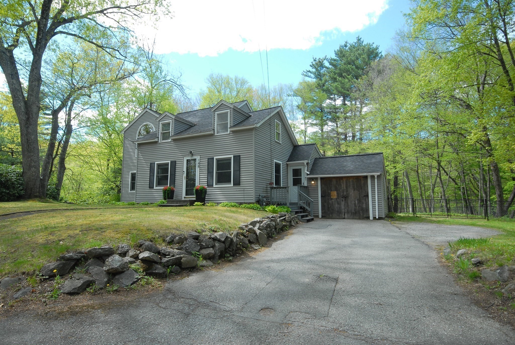 148 School St, Acton, MA 01720