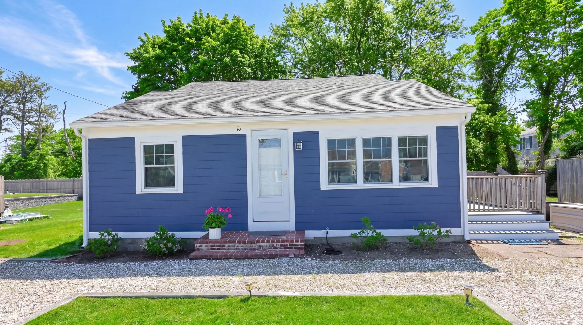 10 Cranberry Ln, Dennis, MA 02639