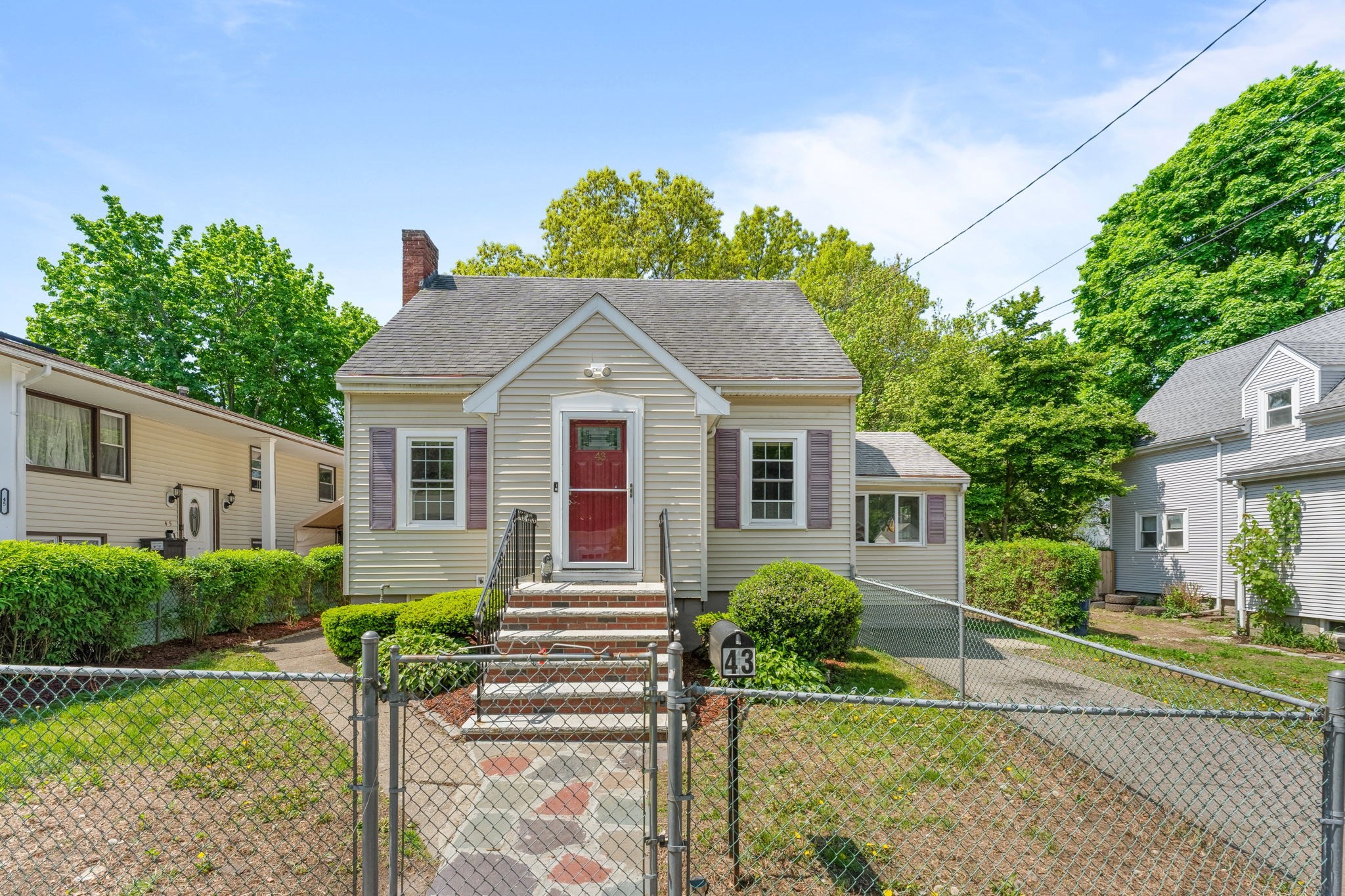 43 Chittick Rd, Hyde Park, Boston, MA 02136