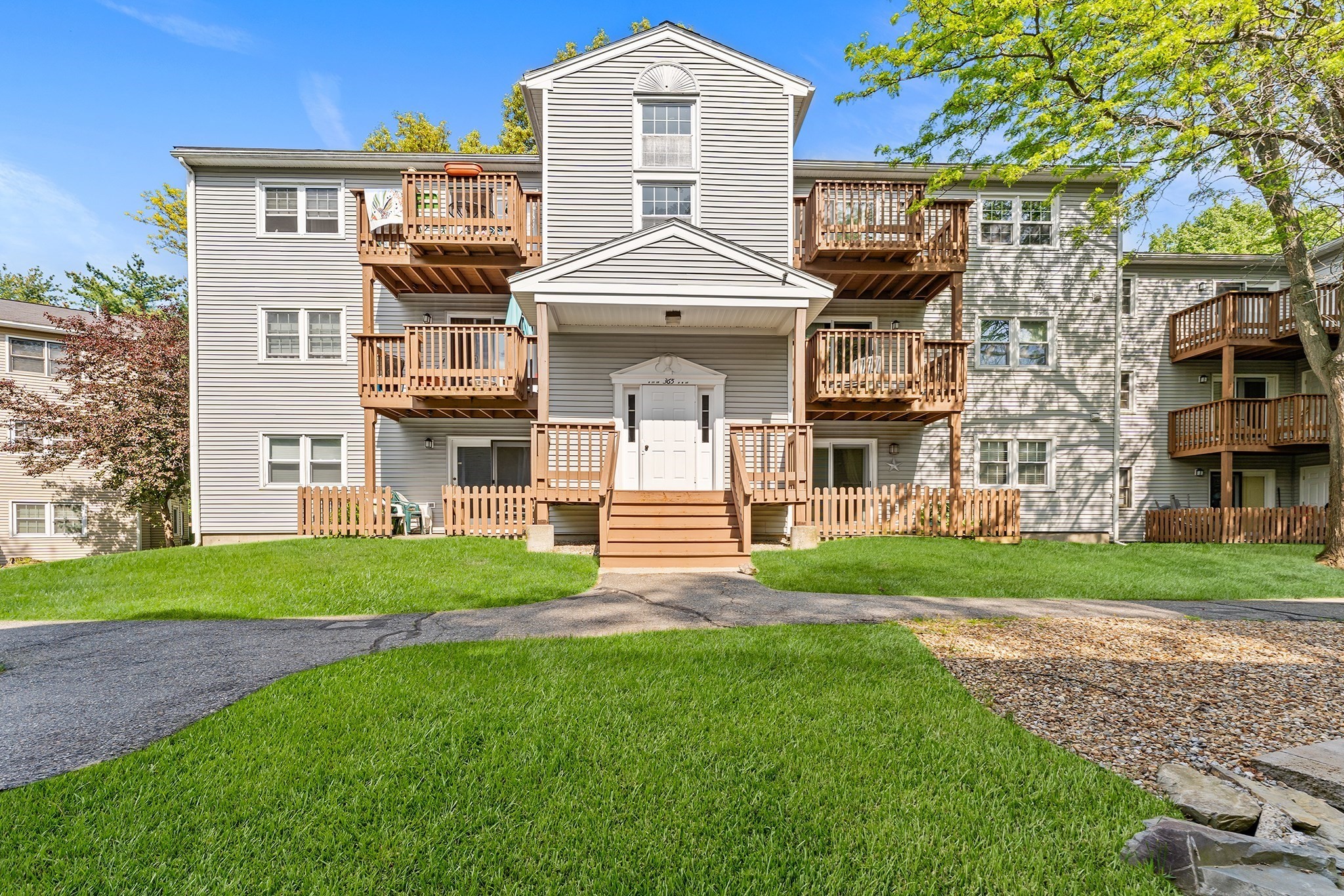 365 Aiken Ave Unit 11, Lowell, MA 01850
