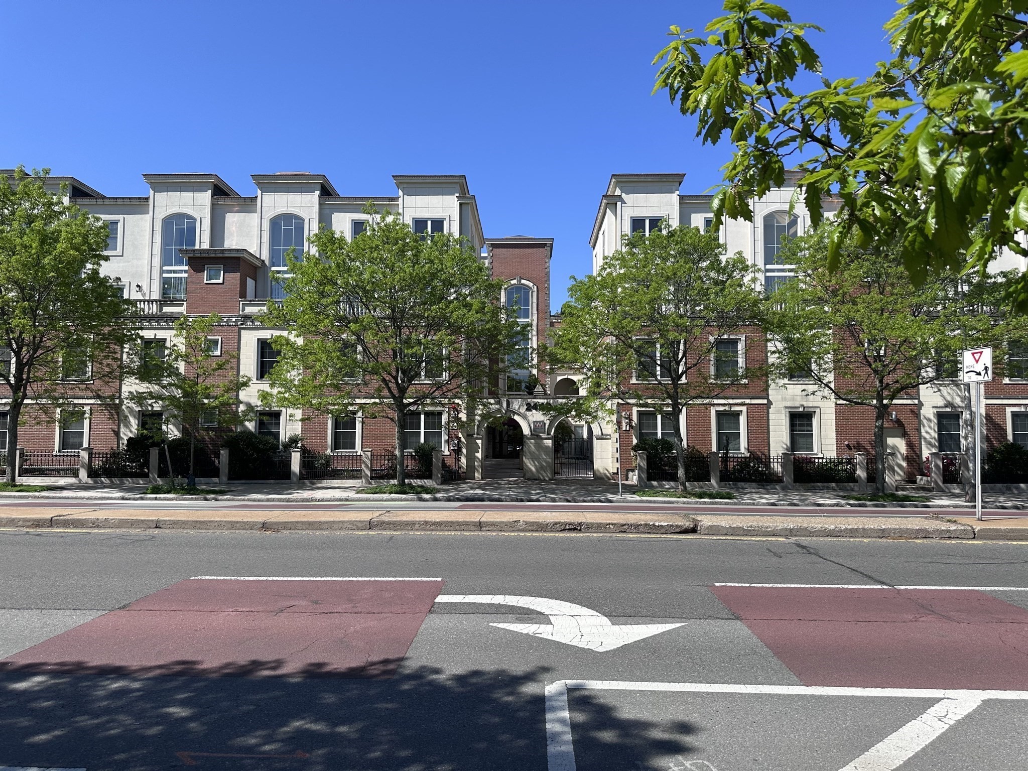 2240 Massachusetts Ave Unit 3, Cambridge, MA 02140