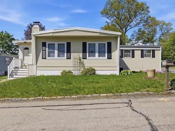 3 Holly Road, Taunton, MA 02780