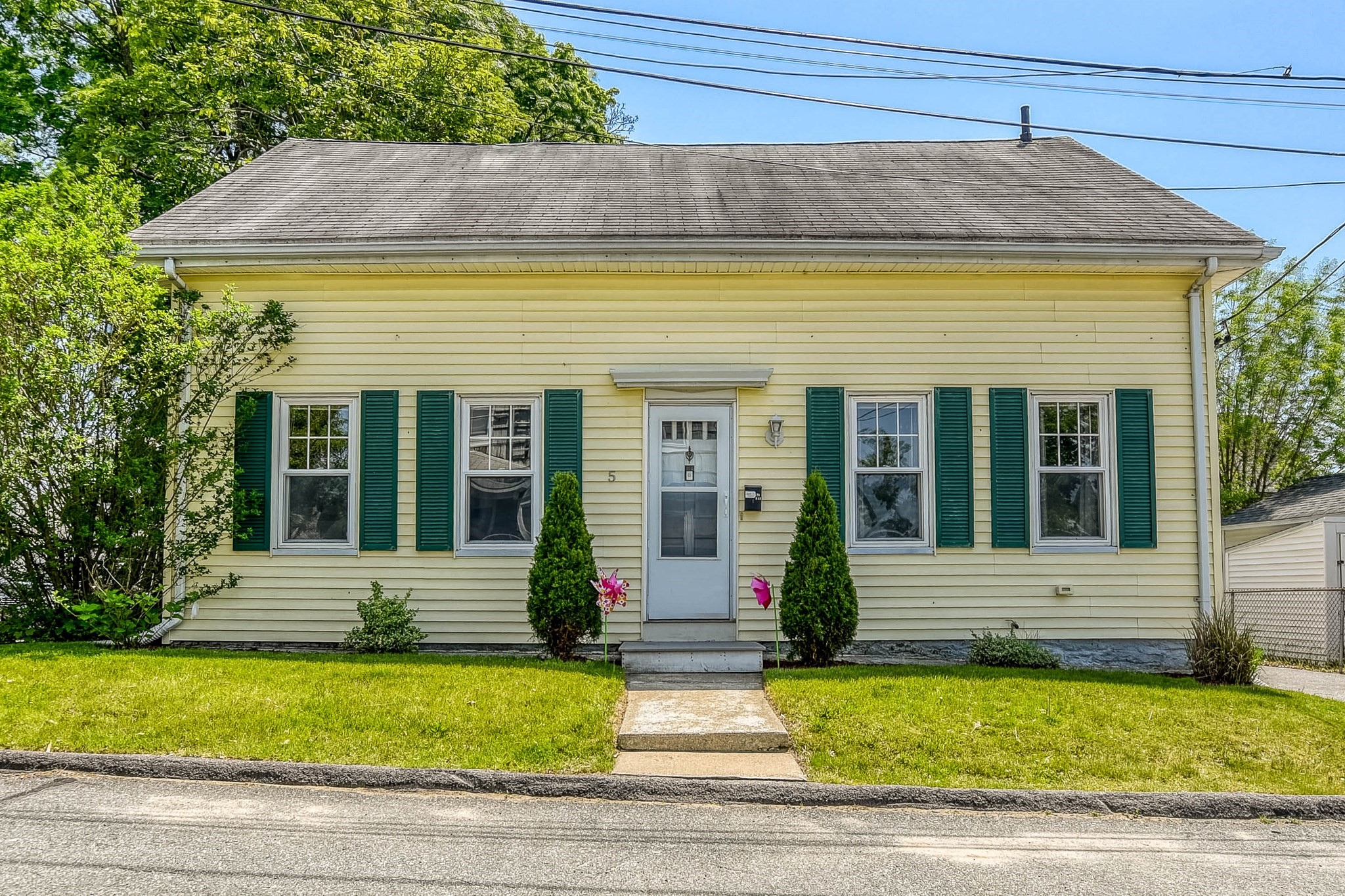 5 Church Ave, Taunton, MA 02780