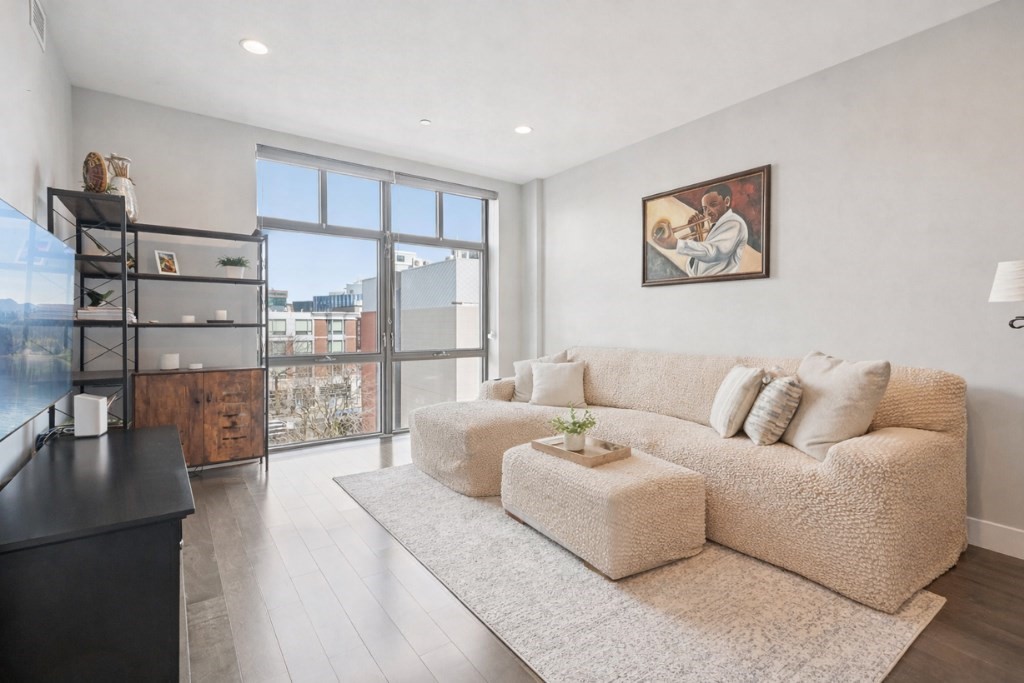 150 Dorchester Ave South Boston Unit 511, South Boston, Boston, MA 02127