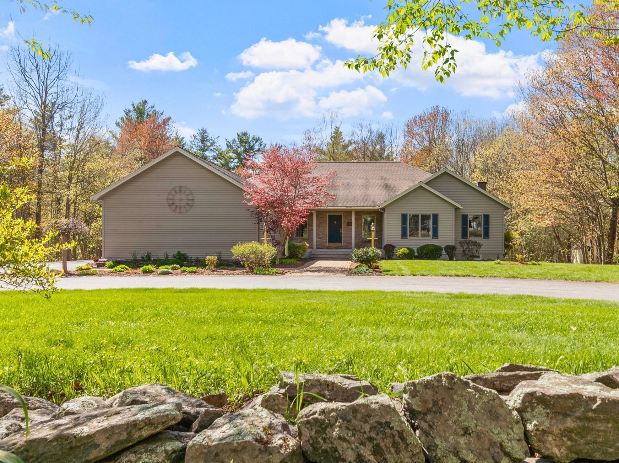 118 Willis Rd, Gardner, MA 01440