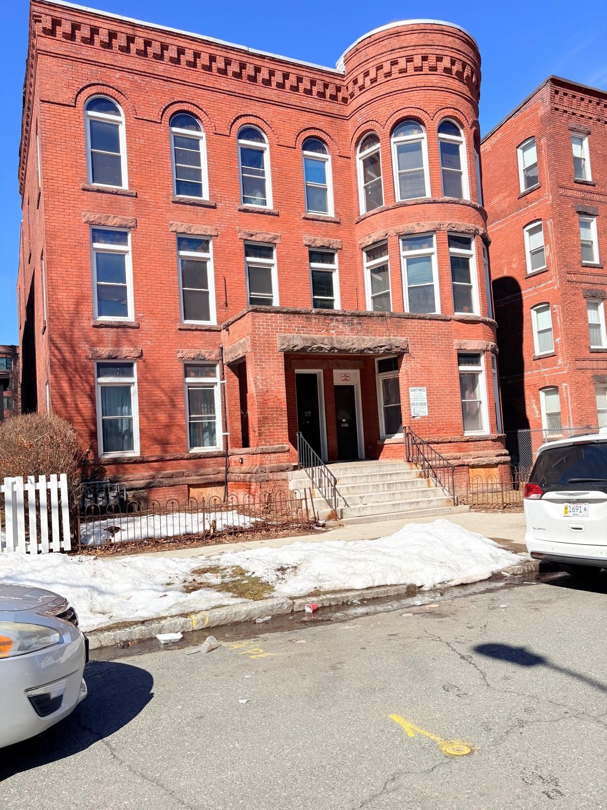 179 Walnut Street, Holyoke, MA 01040
