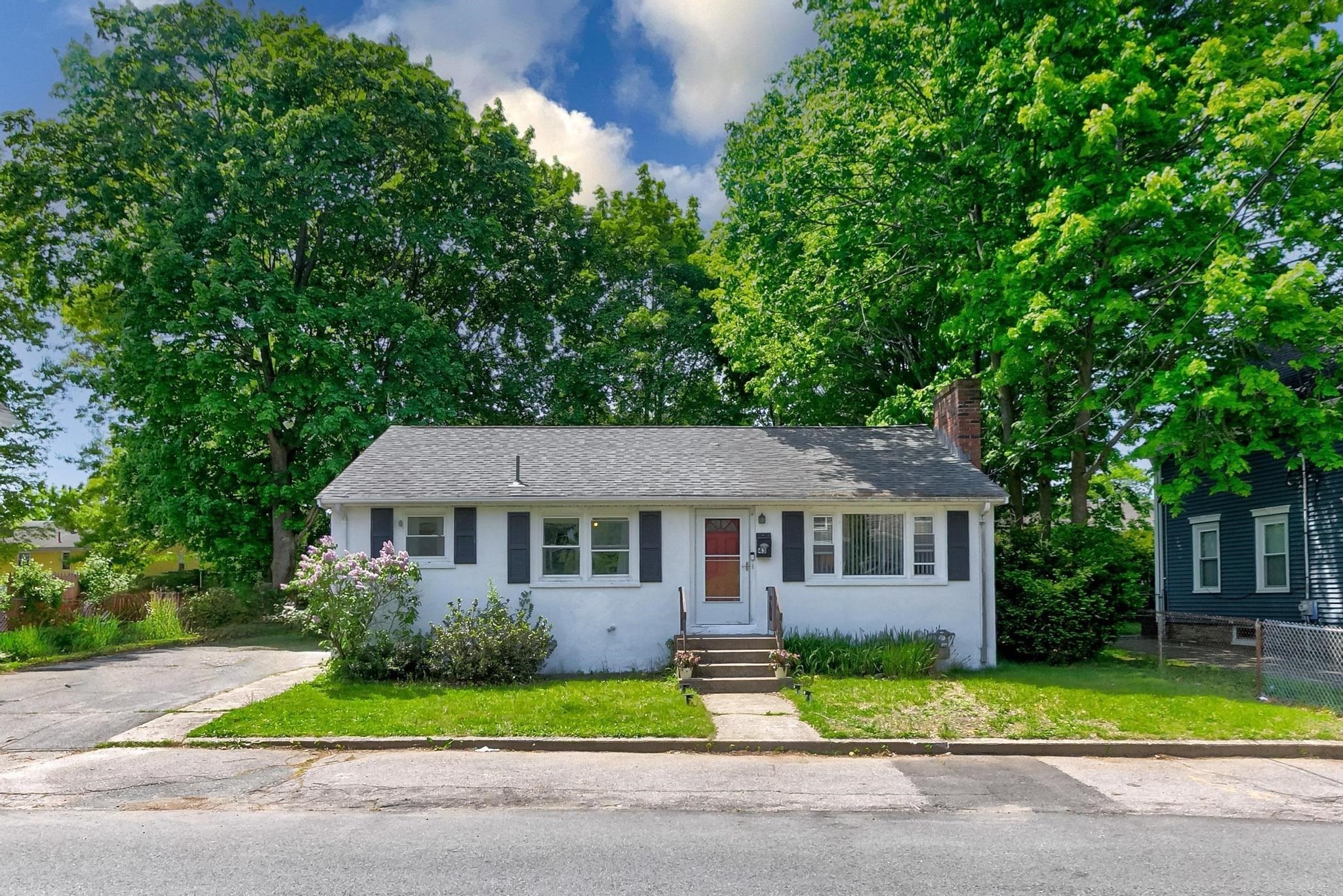 43 Kingman St, Brockton, MA 02302