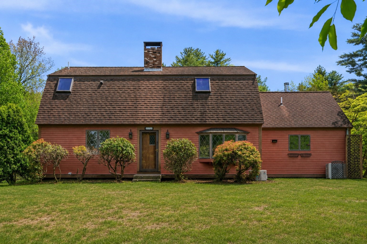 72 Mile Ln, Ipswich, MA 01938