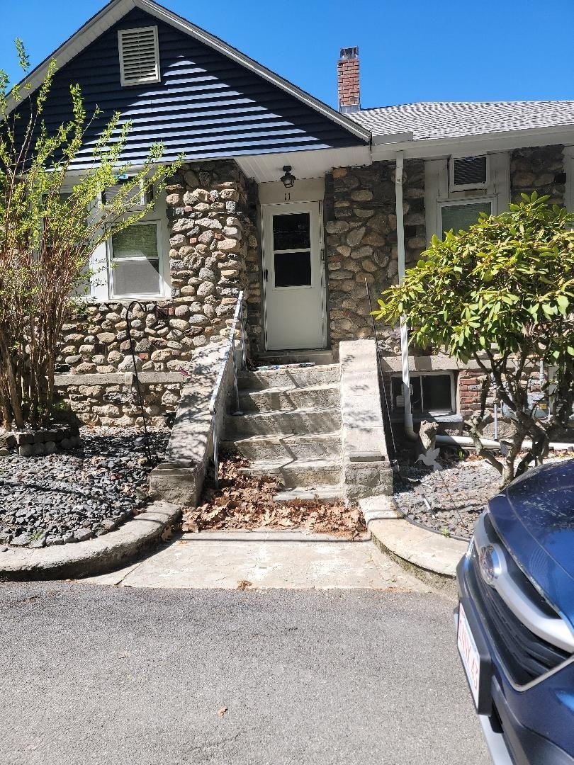 11 Olympia Ave, Shrewsbury, MA 01545