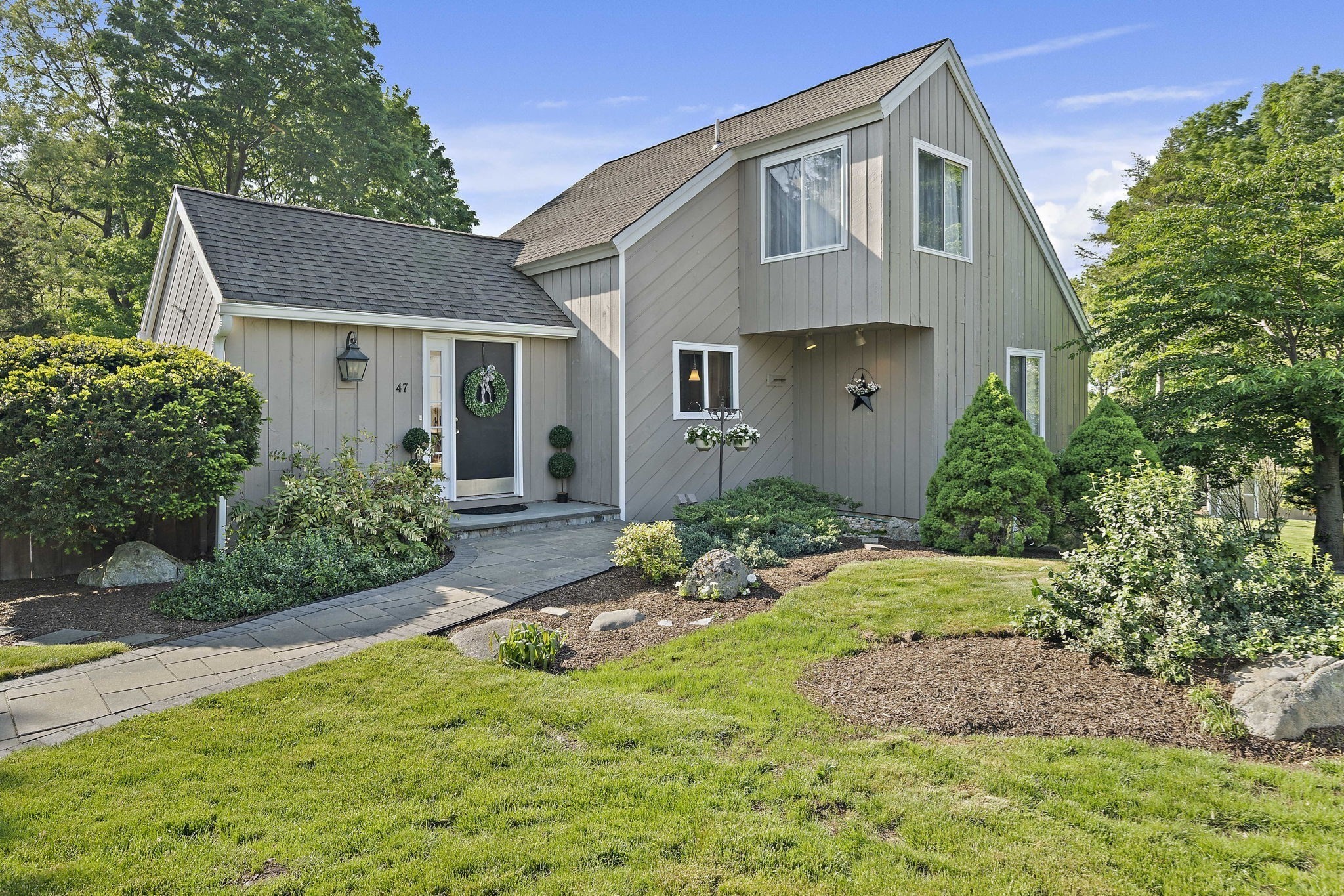 47 Candia St, Weymouth, MA 02189