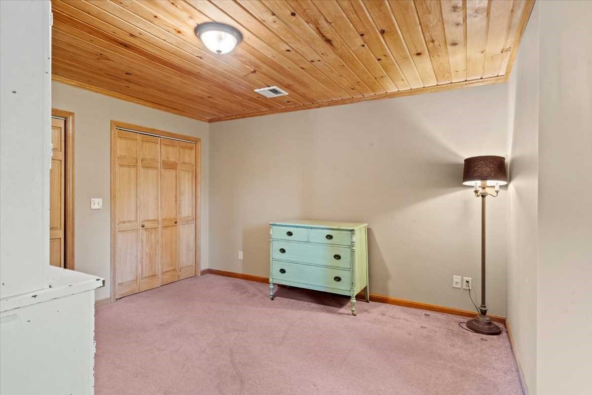 212 Grove St, Clinton, MA 01510 - Image 15