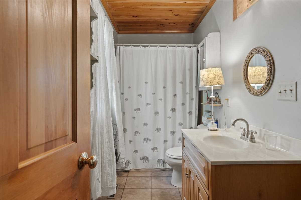 212 Grove St, Clinton, MA 01510 - Image 9