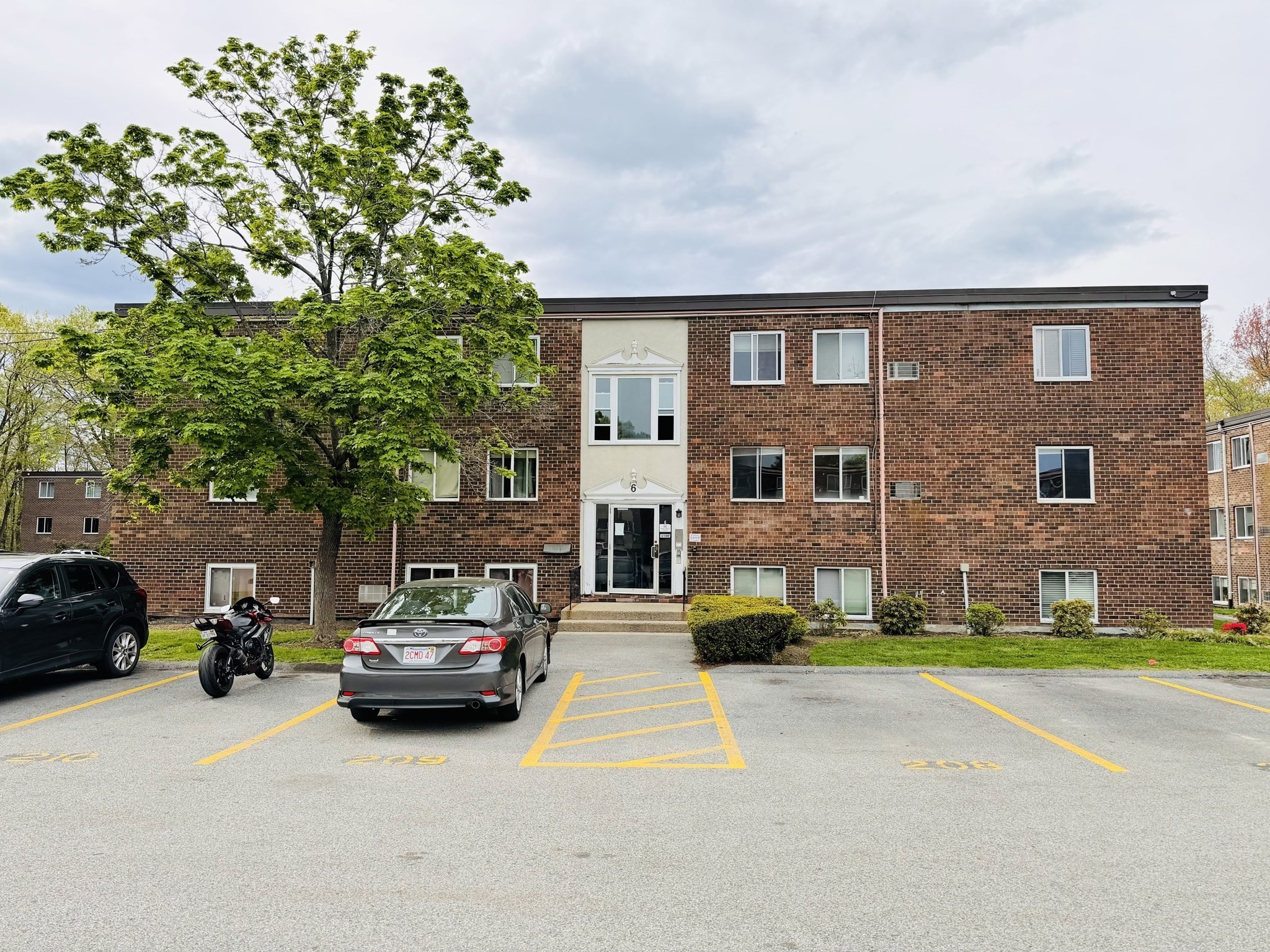 6 Universal St Unit 5, Framingham, MA 01702
