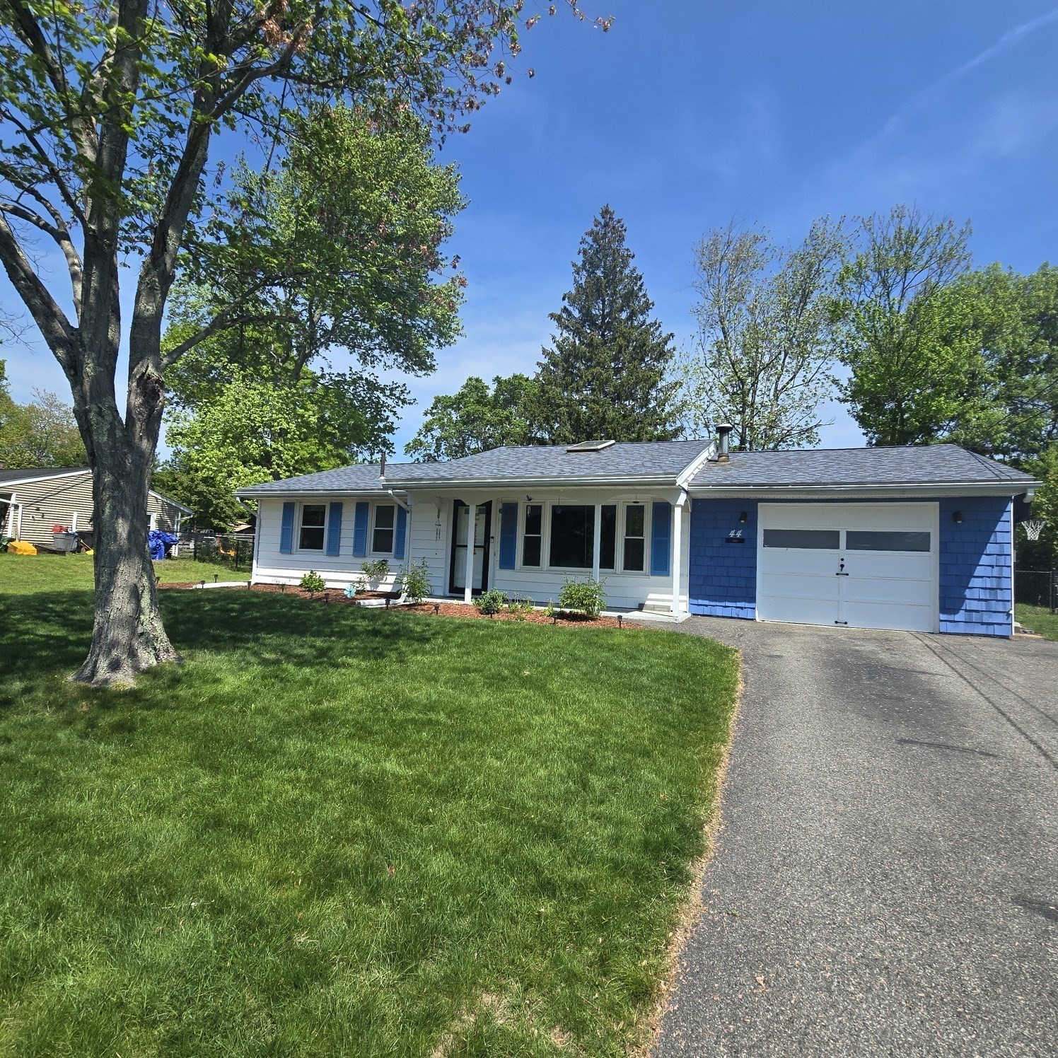 44 Leahy Rd, Brockton, MA 02302