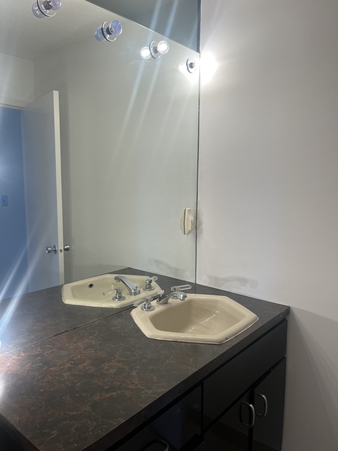 1004 Paradise Road Unit PHB, Swampscott, MA 01907 - Image 18