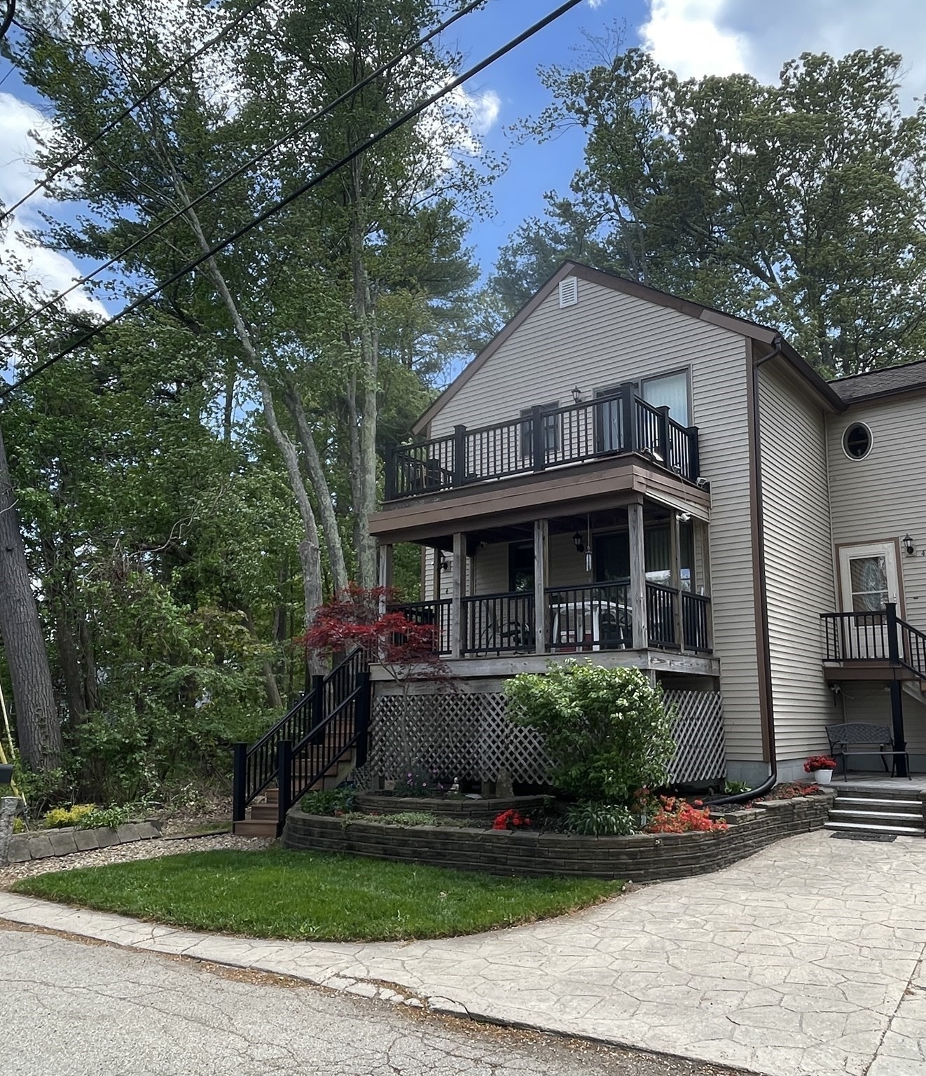4 Bowers Ave, Tyngsborough, MA 01879