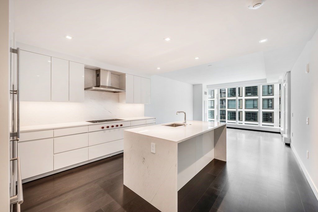 150 Seaport Blvd Unit 17A, Seaport, Boston, MA 02210