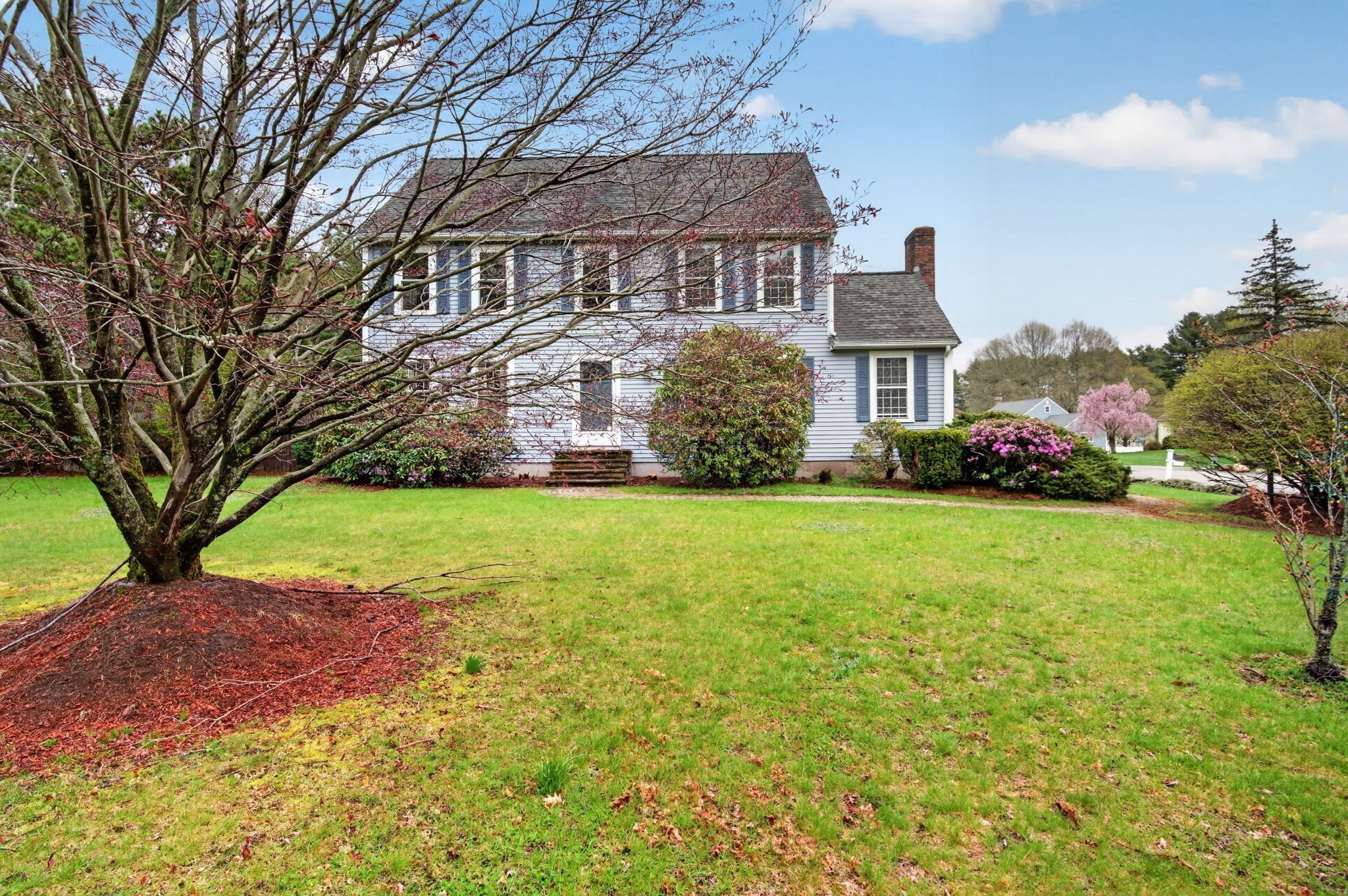 10 Olympic Ln, North Andover, MA 01845