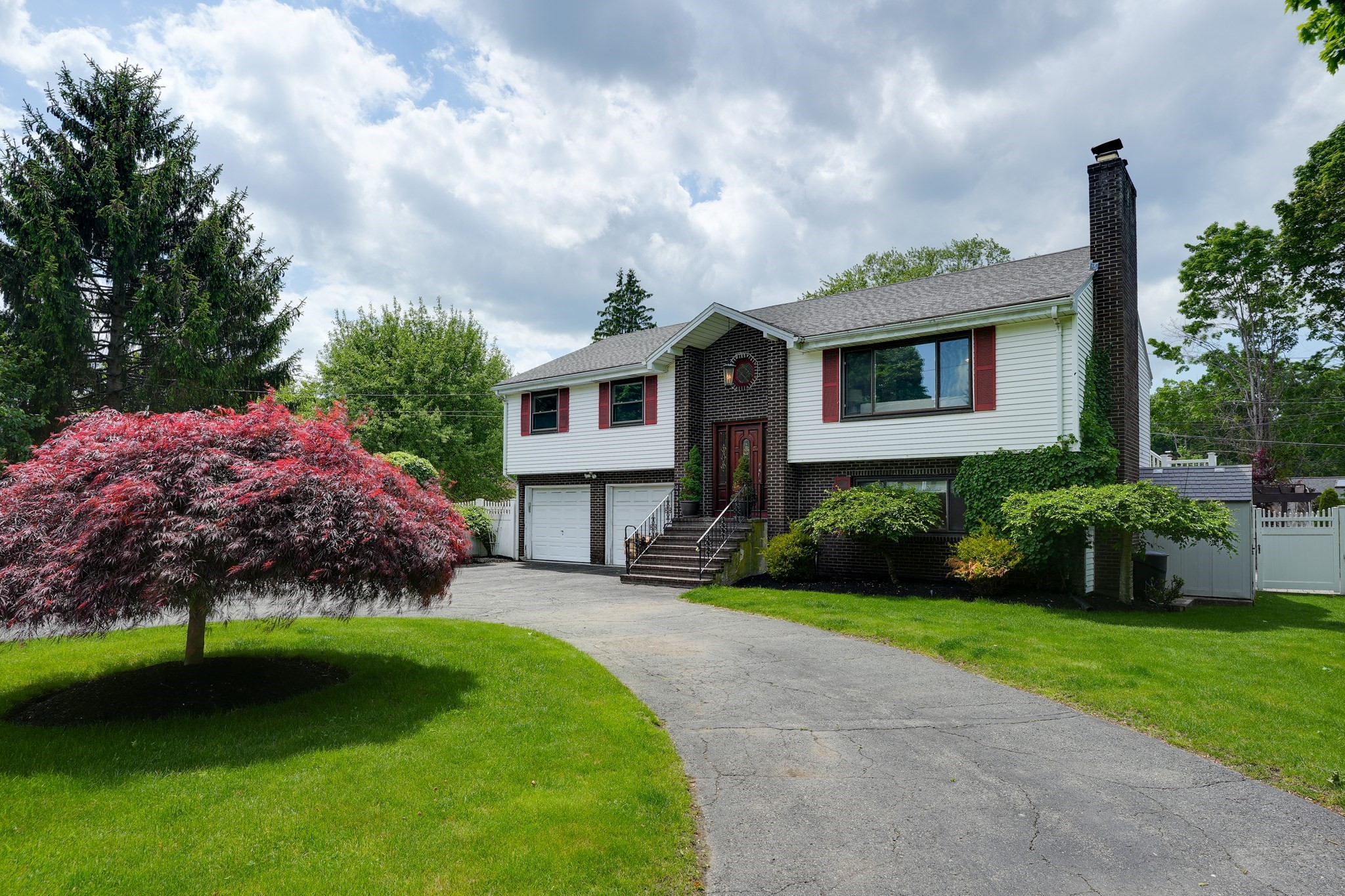 4 Lincoln Terrace, Waltham, MA 02451
