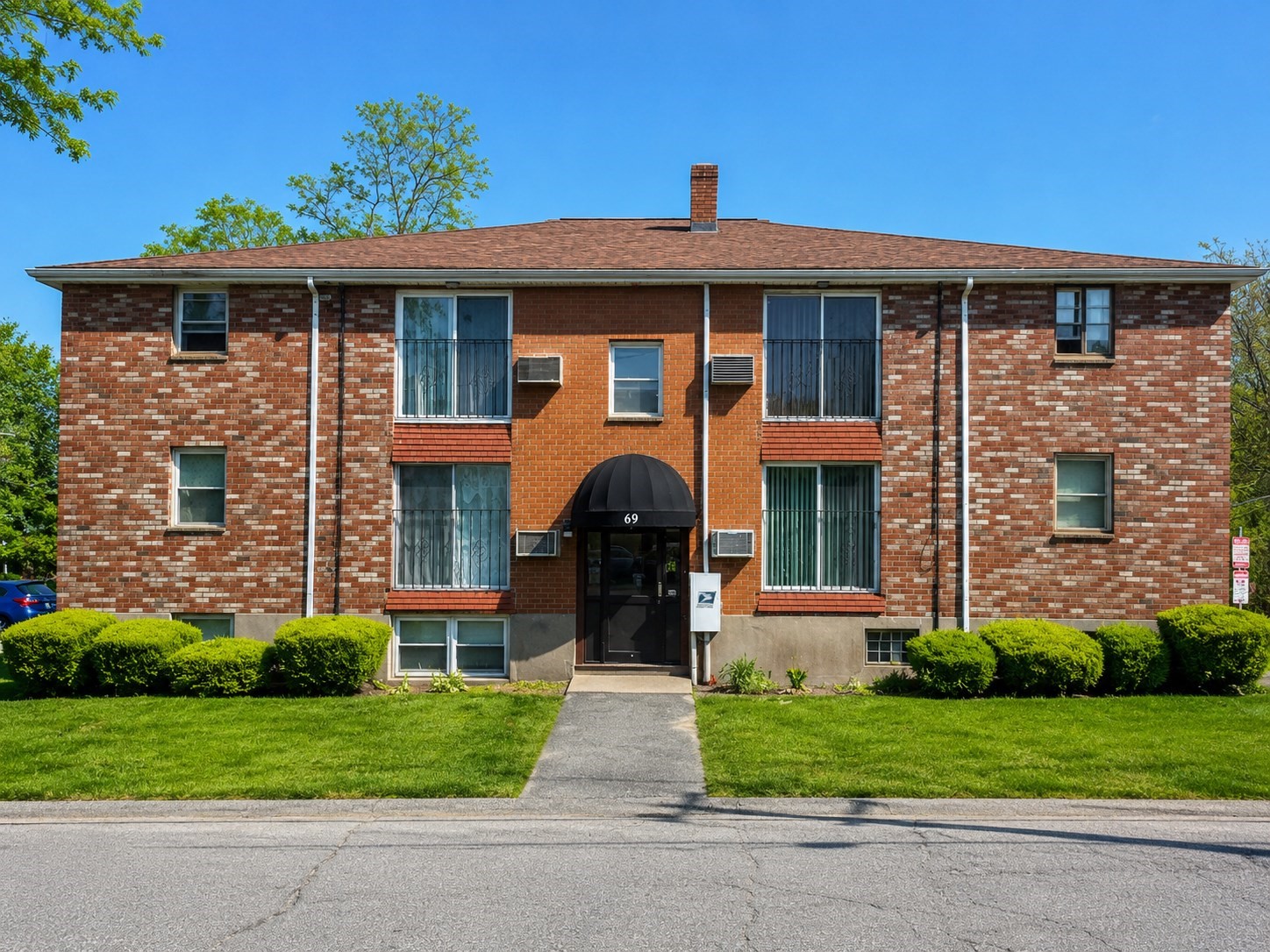 69 W Elm Ter Unit 1, Brockton, MA 02301