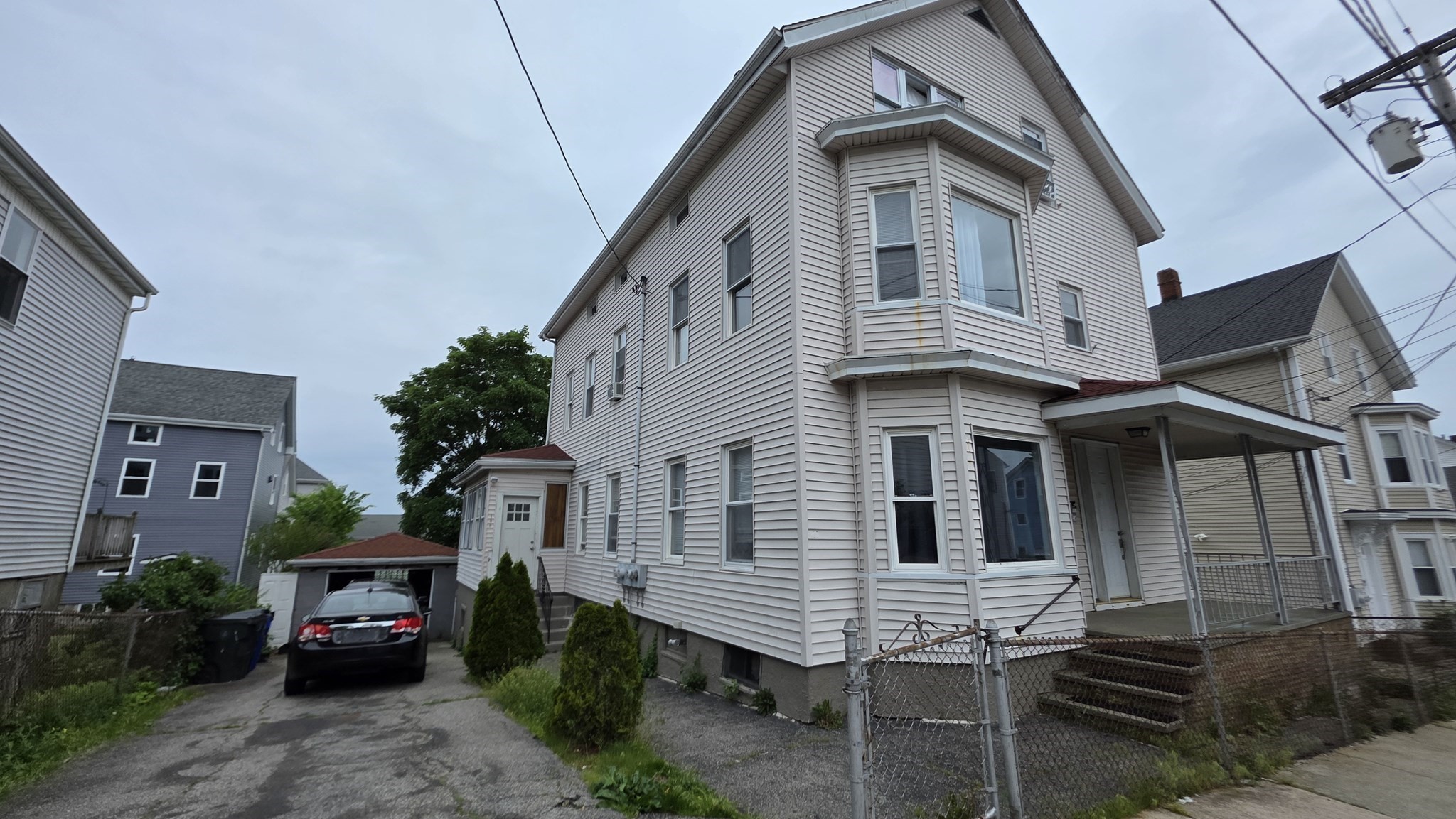155 Grant St, Fall River, MA 02721
