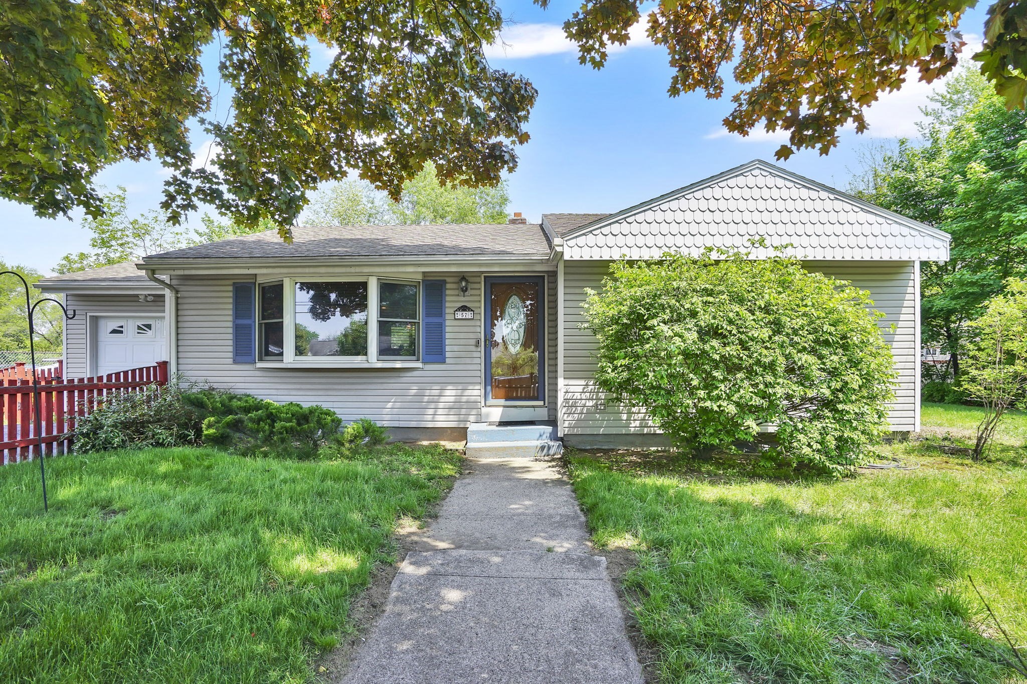 57 Tavistock St, Springfield, MA 01119