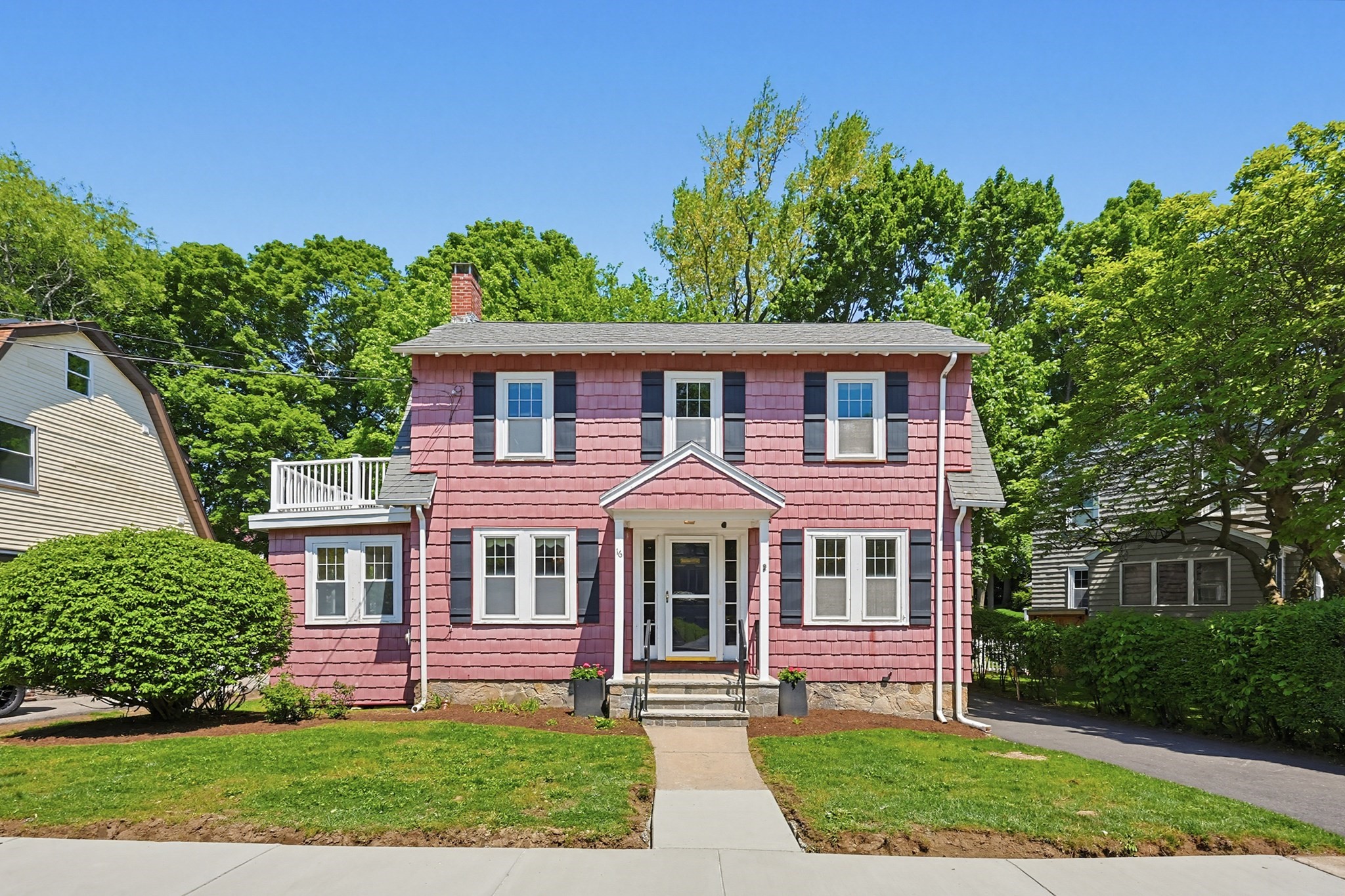 16 Ravenna Rd, Boston - West Roxbury, MA 02132