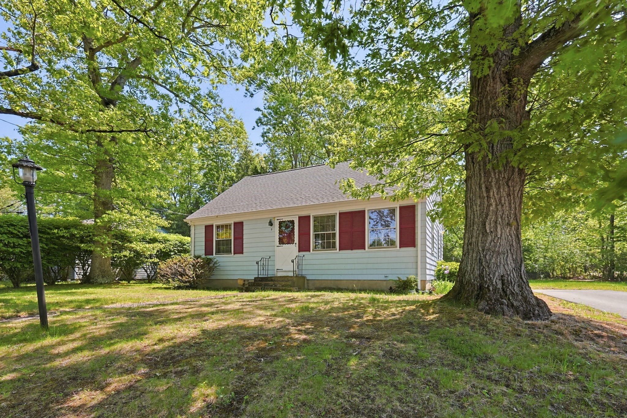 5 Robin Hood Dr., Seekonk, MA 02771