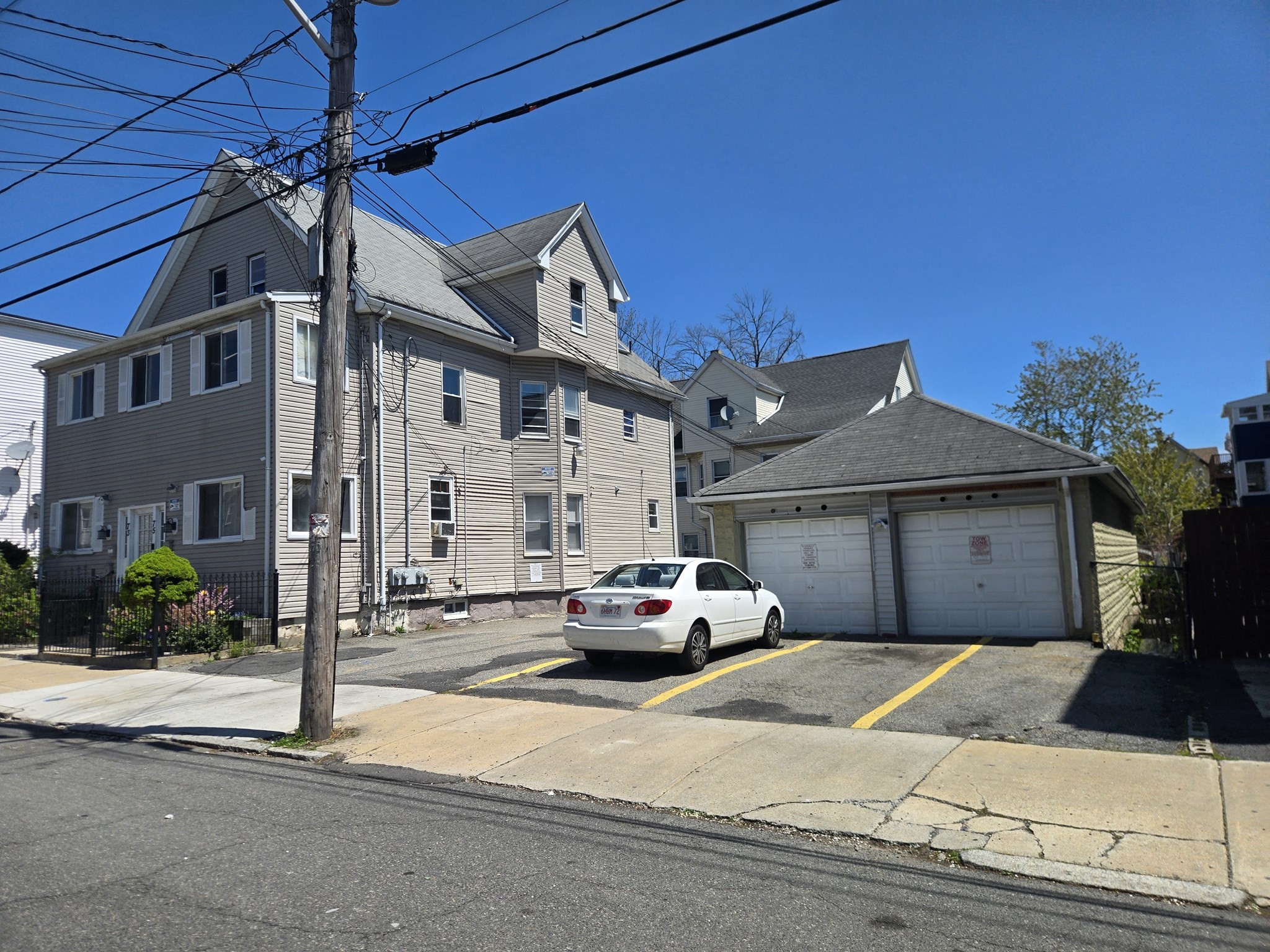 73 Francis St, Everett, MA 02149
