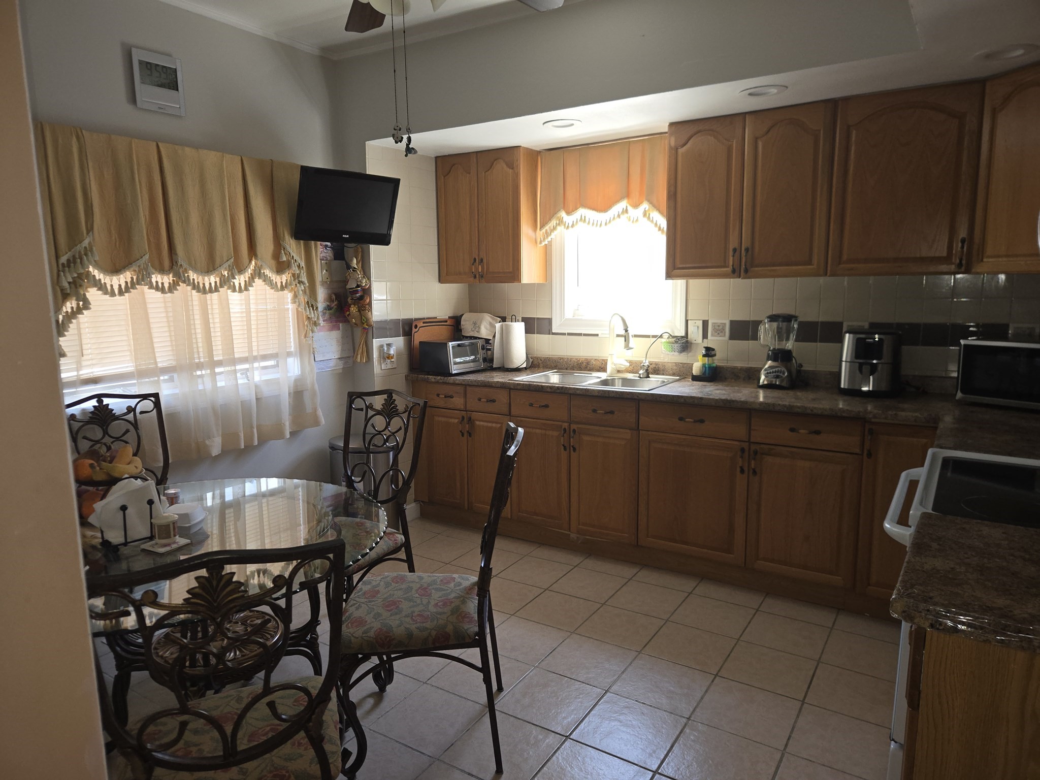 73 Francis St, Everett, MA 02149 - Image 9